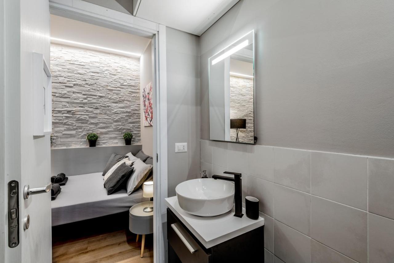Super Modern And Design Apartment, A Due Passi Dai Navigli Milán Exteriér fotografie