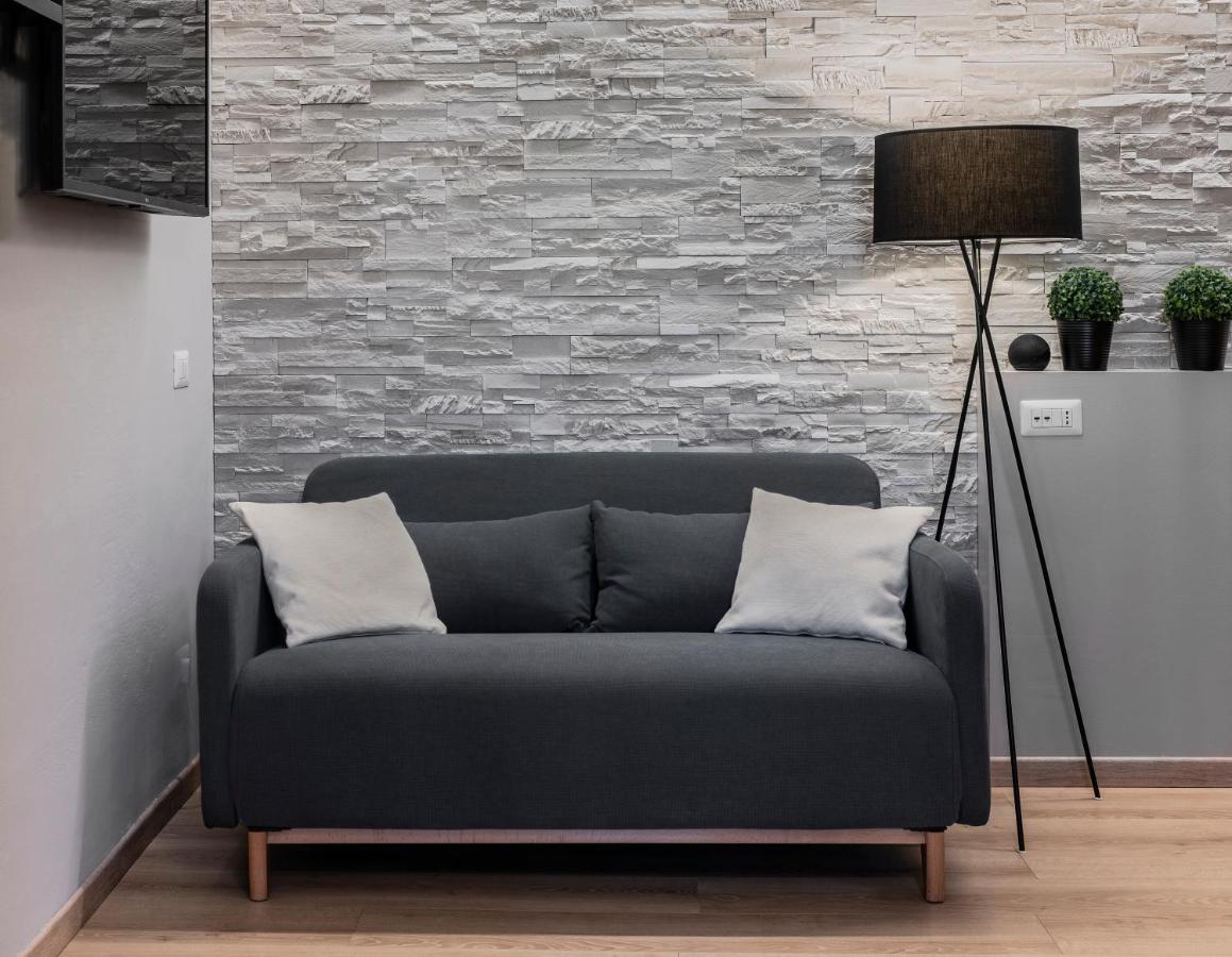 Super Modern And Design Apartment, A Due Passi Dai Navigli Milán Exteriér fotografie