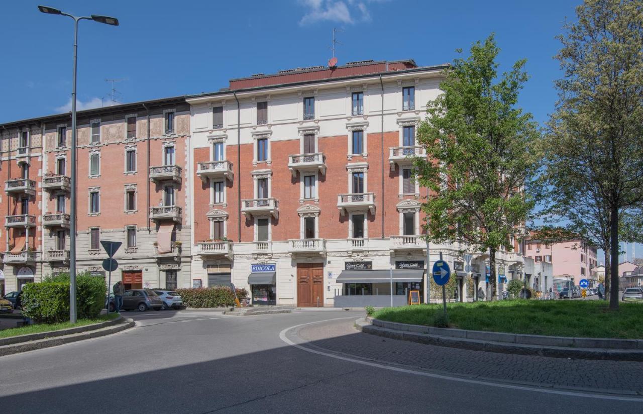 Super Modern And Design Apartment, A Due Passi Dai Navigli Milán Exteriér fotografie